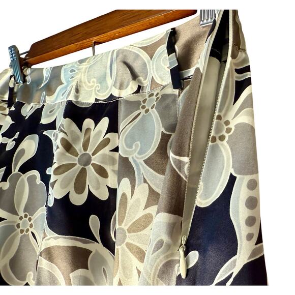 Silk Midi Skirt A-Line Size 6/8 Floral Gray Black Artsy - Picture 7 of 8